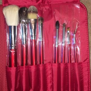 Makeup Brush Set.